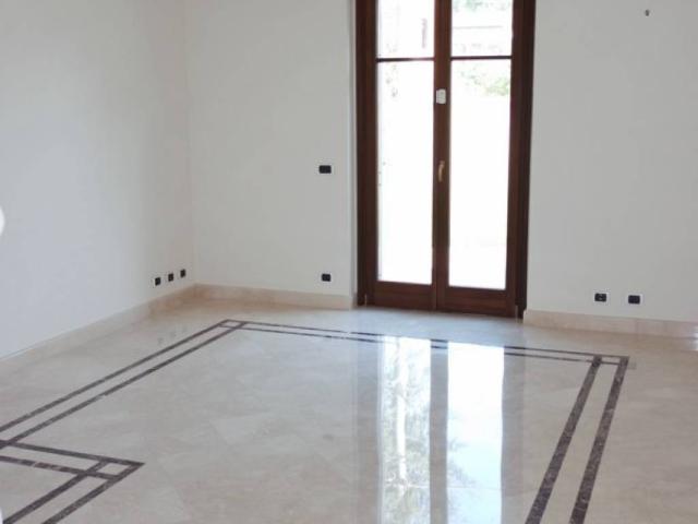 Casa indipendente in vendita a Carrara MS