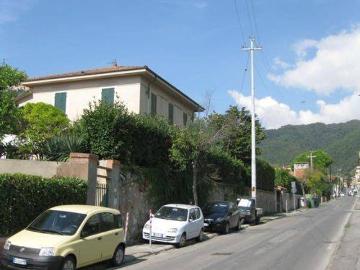 Casa indipendente in vendita a Carrara MS