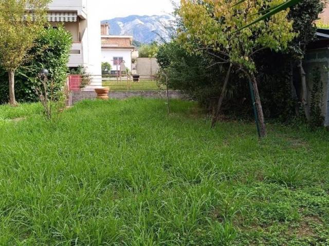Casa indipendente in vendita a Carrara MS