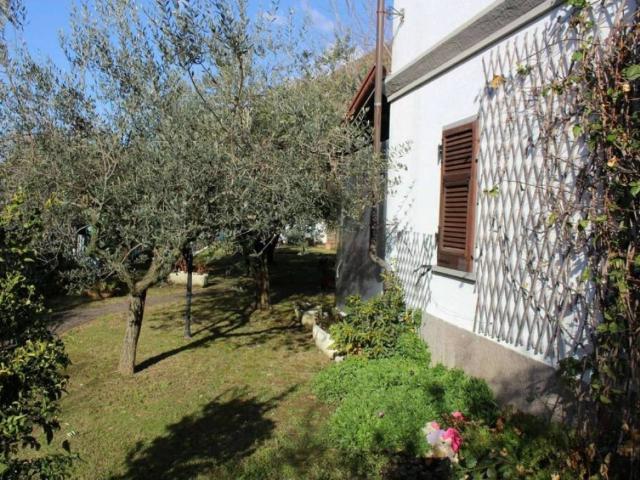 Casa indipendente in vendita a Carrara MS