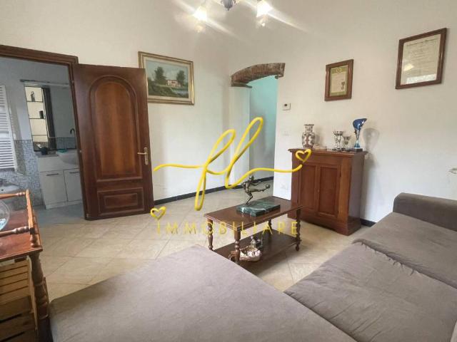 Casa indipendente in vendita a Carrara MS