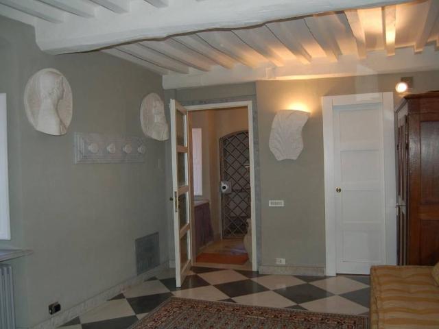 Casa indipendente in vendita a Carrara MS