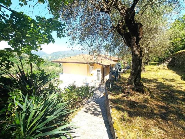 Casa indipendente in vendita a Carrara MS