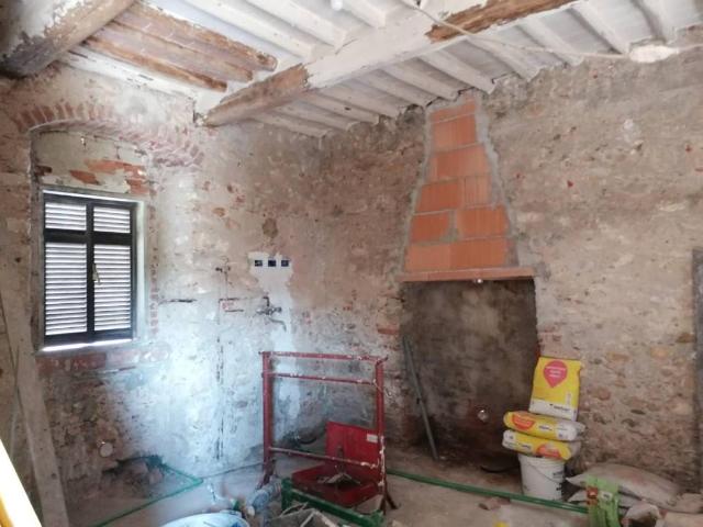 Casa indipendente in vendita a Carrara MS