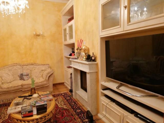 Casa indipendente in vendita a Carrara MS