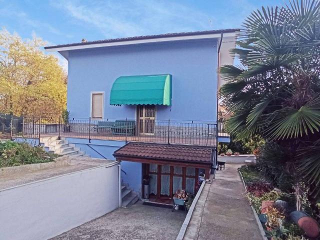 Casa indipendente in vendita a Carrù CN