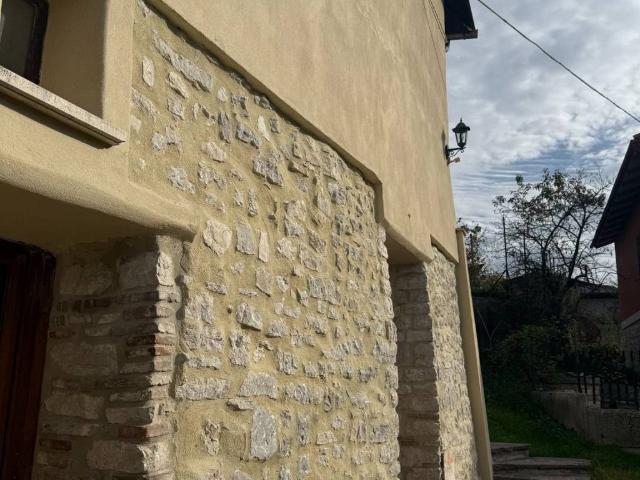 Casa indipendente in vendita a Cascia PG