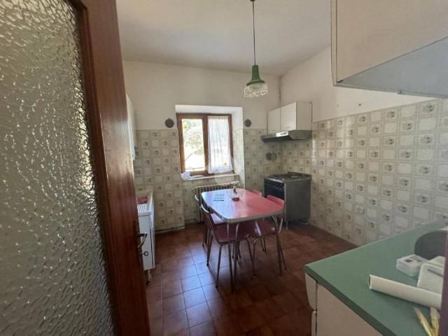 Casa indipendente in vendita a Cascia PG