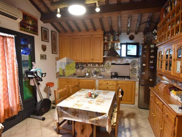 Casa indipendente in vendita a Cascina