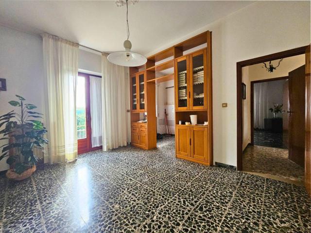 Casa indipendente in vendita a Cascina