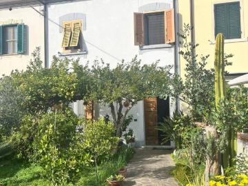 Casa indipendente in vendita a Cascina PI