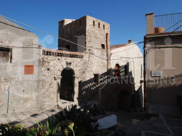 Casa indipendente in vendita a Casalvecchio Siculo piazza Vecchia, snc