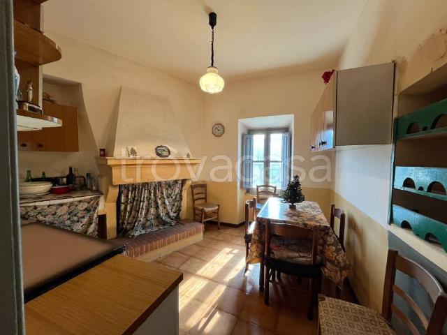 Casa indipendente in vendita a Casalvieri via Fallena