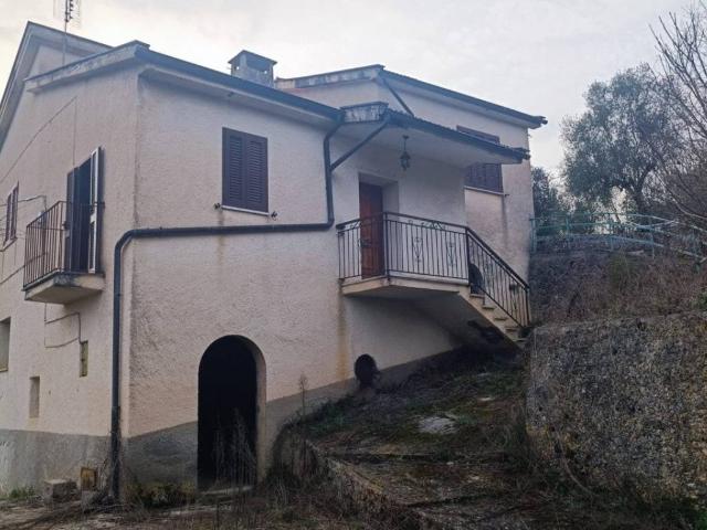 Casa indipendente in vendita a Casalvieri FR