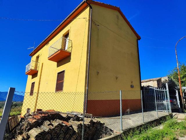 Casa indipendente in vendita a Casalduni BN