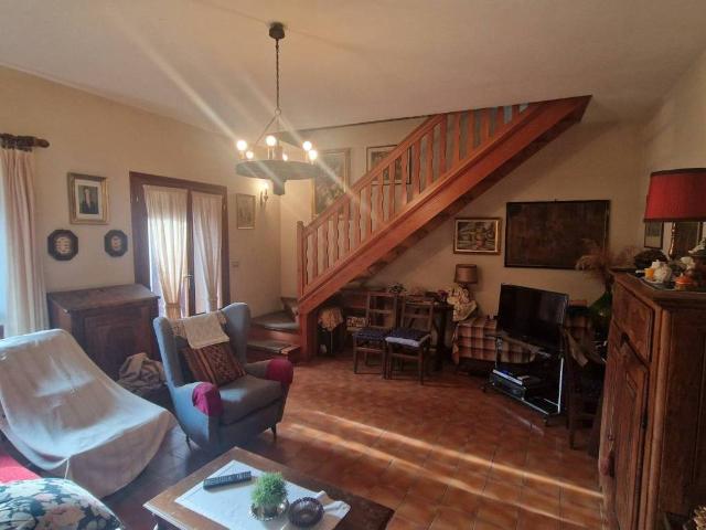 Casa indipendente in vendita a Casale Corte Cerro VB