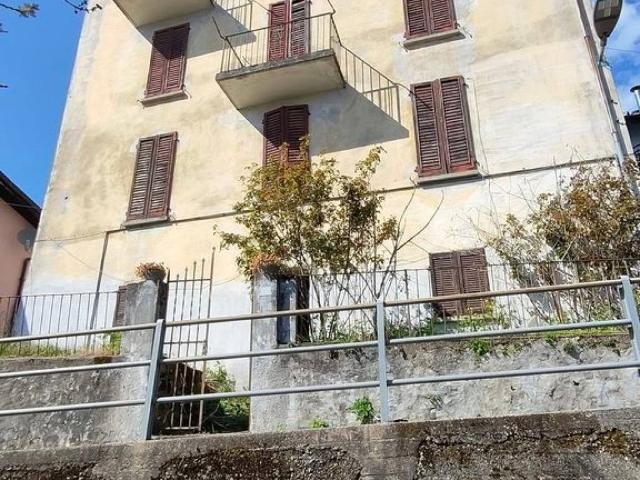 Casa indipendente in vendita a Casale Corte Cerro VB