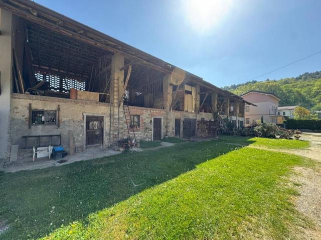 Casa indipendente in vendita a Casale Litta VA