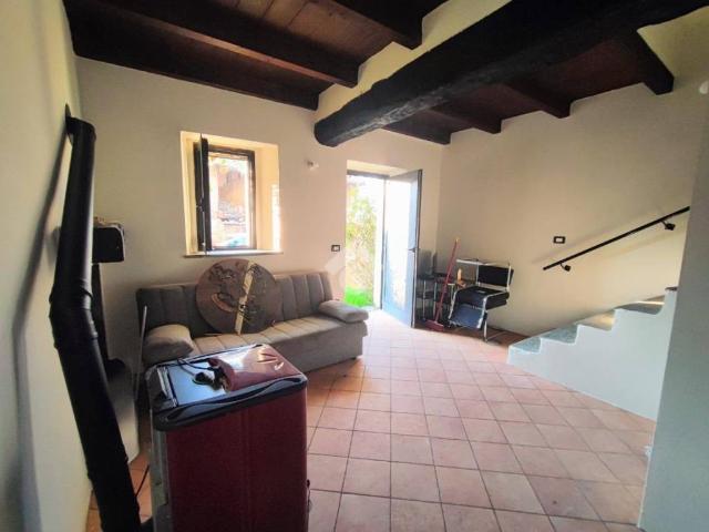 Casa indipendente in vendita a Casalnoceto AL