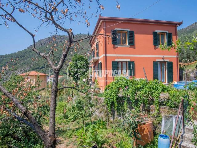Casa indipendente in vendita a Casarza Ligure