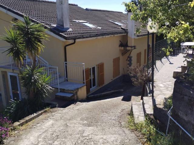 Casa indipendente in vendita a Casarza Ligure GE