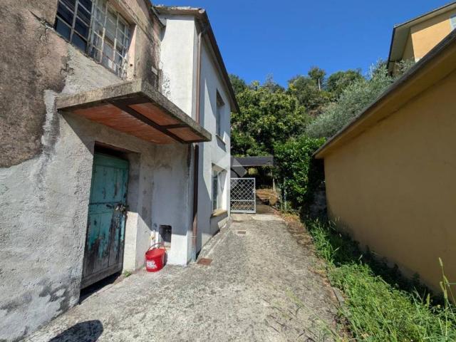 Casa indipendente in vendita a Casarza Ligure GE