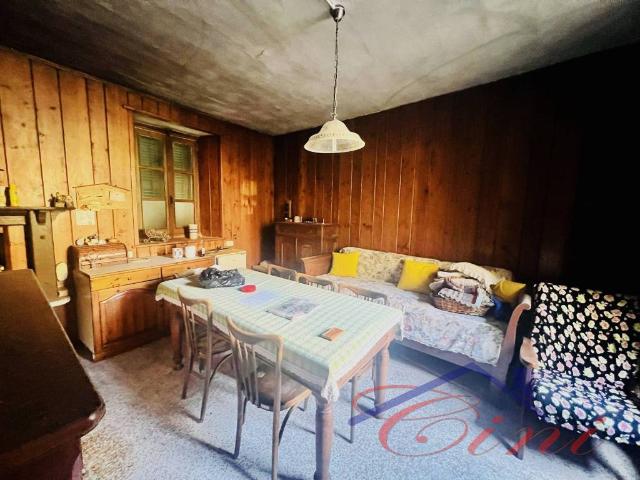 Casa indipendente in vendita a Casargo LC