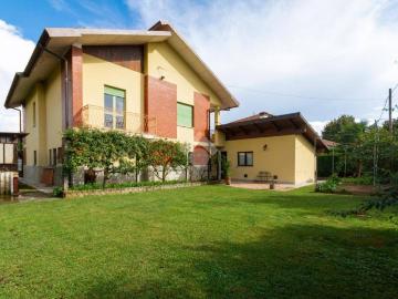 Casa indipendente in vendita a Caselle Torinese TO