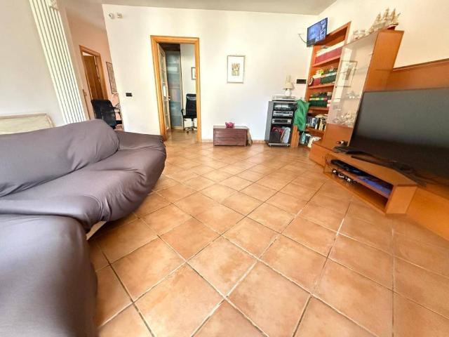 Casa indipendente in vendita a Caserta CE