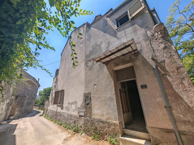 Casa indipendente in vendita a Caserta CE