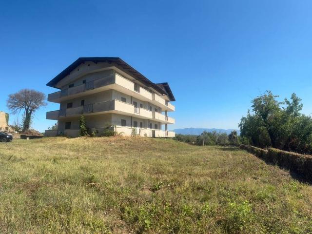 Casa indipendente in vendita a Caserta CE
