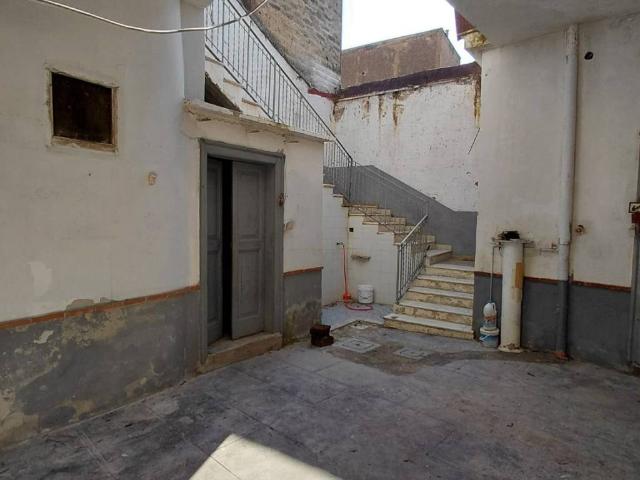 Casa indipendente in vendita a Caserta CE