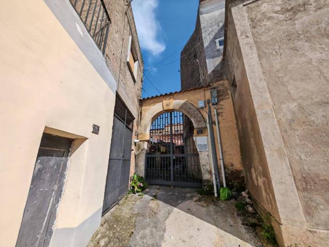 Casa indipendente in vendita a Caserta CE