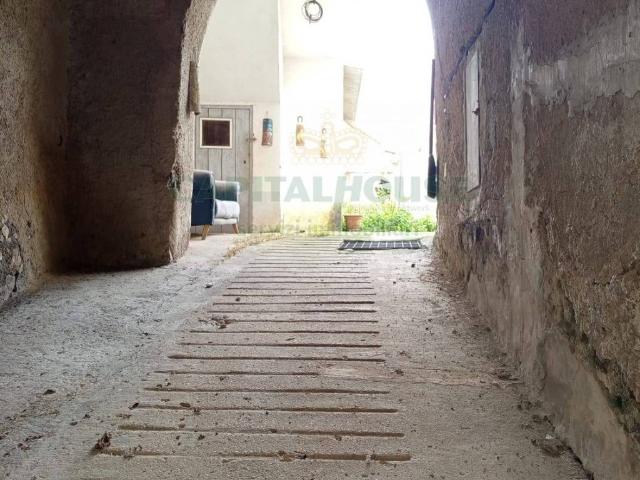 Casa indipendente in vendita a Caserta CE