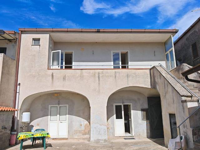 Casa indipendente in vendita a Caserta CE