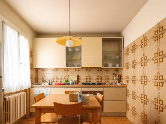 Casa indipendente in vendita a Casina RE
