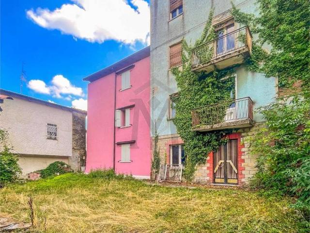 Casa indipendente in vendita a Casina RE