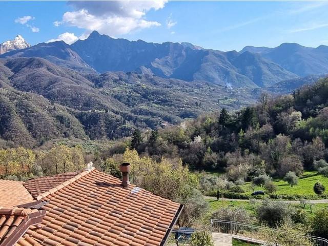 Casa indipendente in vendita a Casola in Lunigiana MS