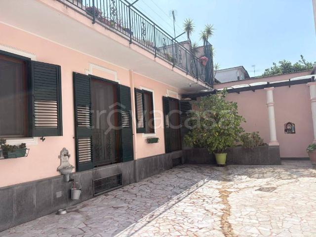Casa indipendente in vendita a Casoria via Pietro Nenni, 55