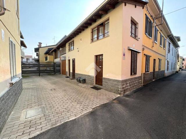 Casa indipendente in vendita a Cassolnovo PV