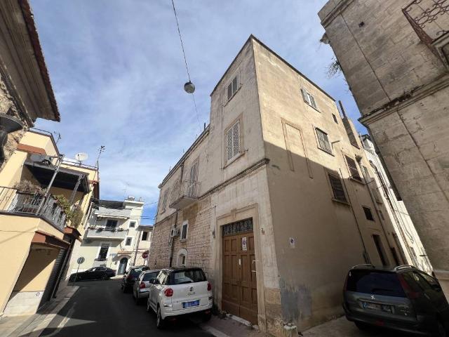 Casa indipendente in vendita a Cassano delle Murge BA
