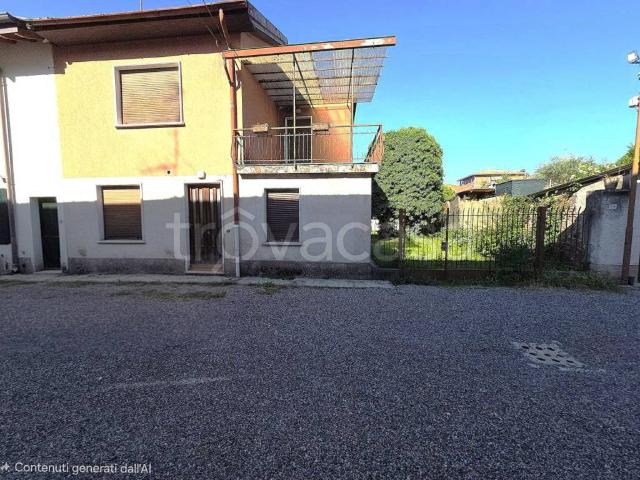 Casa indipendente in vendita a Cassano Magnago via a. Boito, 16