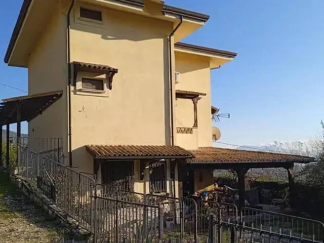 Casa indipendente in vendita a Cassino FR
