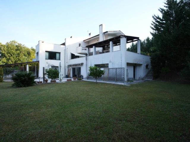 Casa indipendente in vendita a Cassino FR