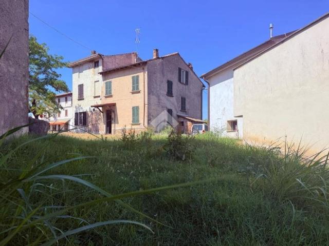 Casa indipendente in vendita a Castana PV