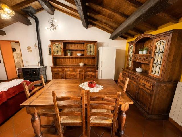 Casa indipendente in vendita a Castel Madama RM