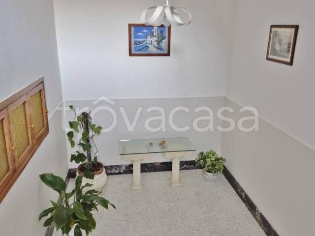 Casa indipendente in vendita a Castel Baronia via Regina Margherita, 12