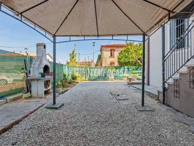 Casa indipendente in vendita a Castel Bolognese RA