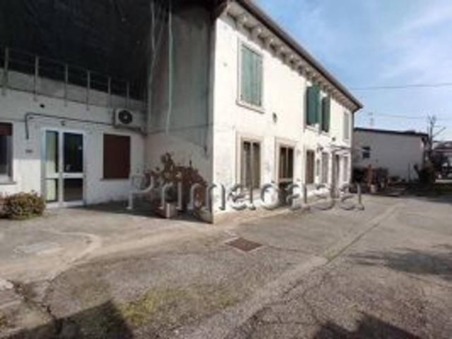 Casa indipendente in vendita a Castel D'Azzano