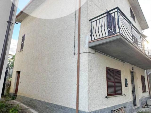 Casa indipendente in vendita a Castel di Ieri AQ